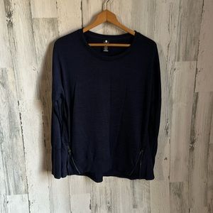 DD10 navy blue black sweater active life XL x-large extra large